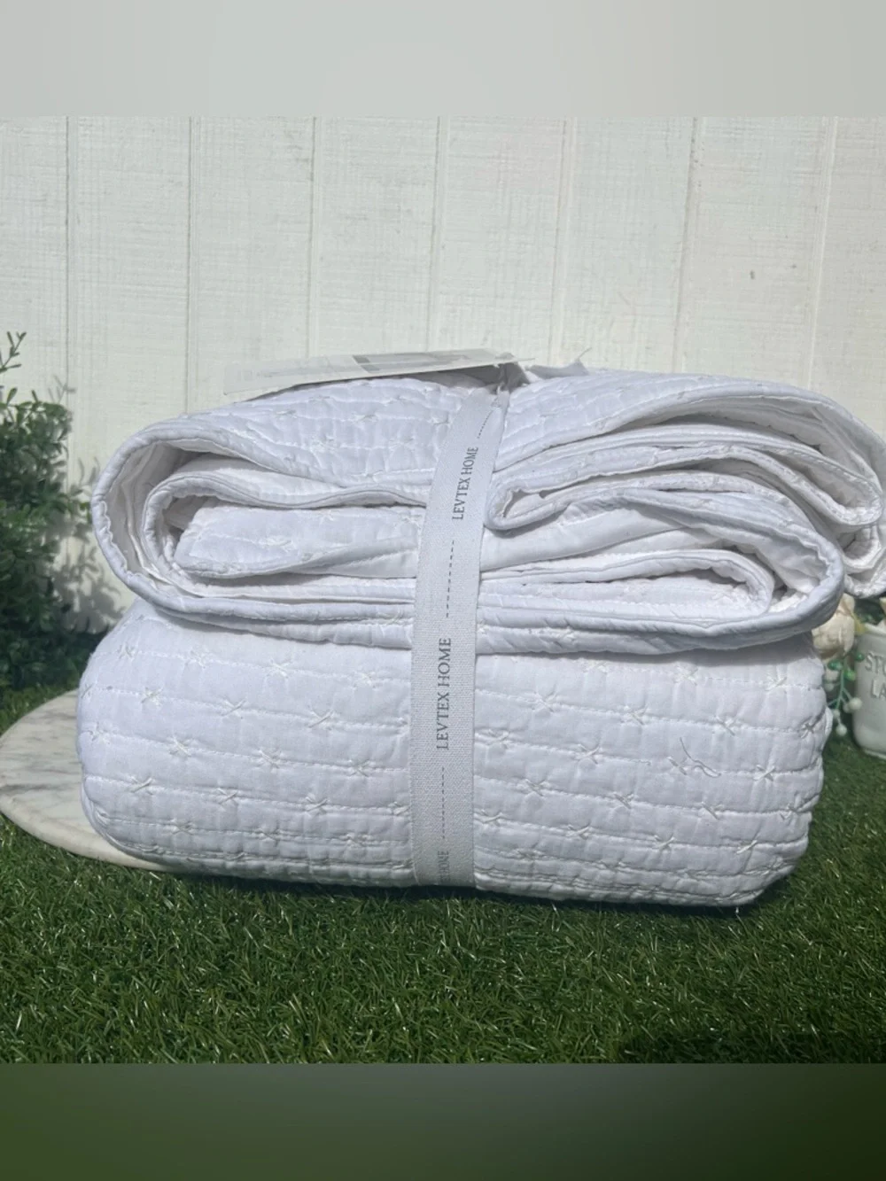 Levtex White Cross-Stitch Quilted Duvet Set white/new